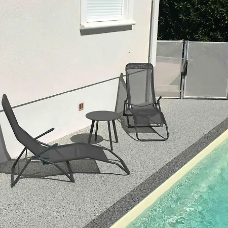 Holiday home Au Pre D'albi Frejairolles